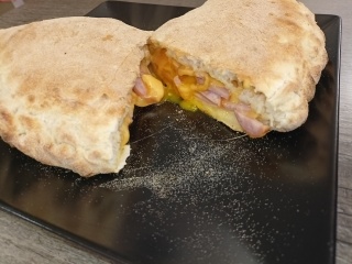 Calzone faon Welsh La Tour de Pizz 